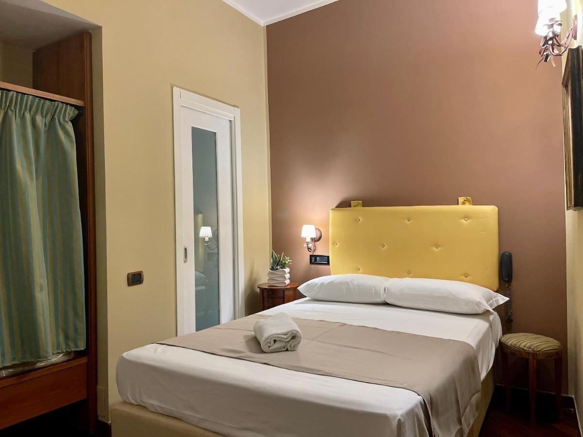 Hotel Suite Ares Неаполь Экстерьер фото