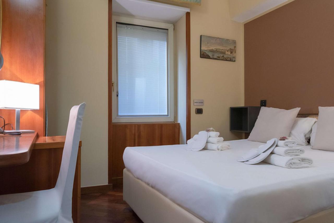 Hotel Suite Ares Неаполь Экстерьер фото