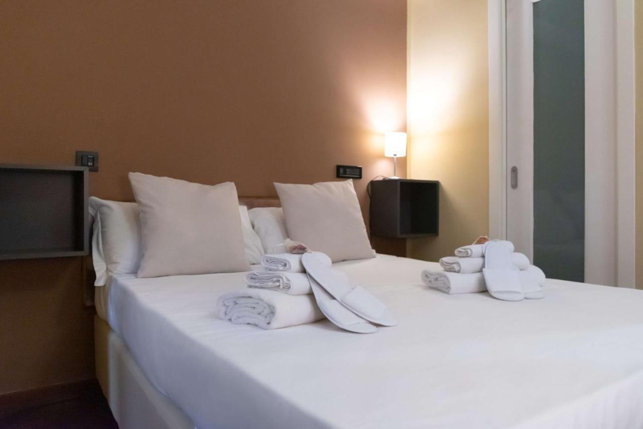 Hotel Suite Ares Неаполь Экстерьер фото
